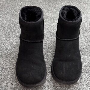 Women's Black Suede Ugg Boots